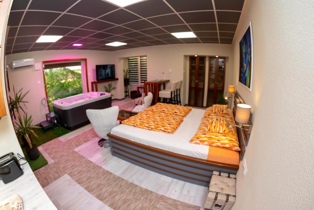 Aparthotel E 14 Berekfürdő Exteriér fotografie