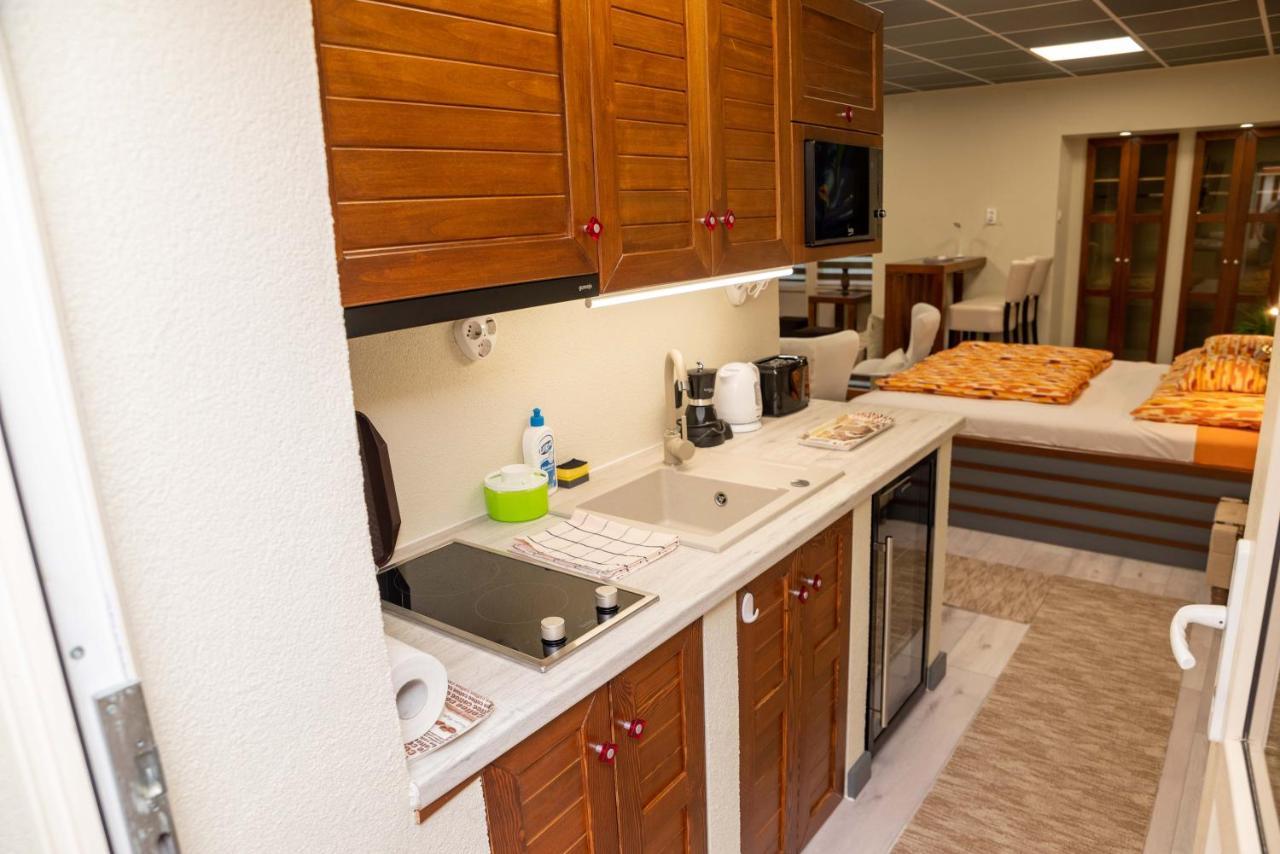 Aparthotel E 14 Berekfürdő Exteriér fotografie